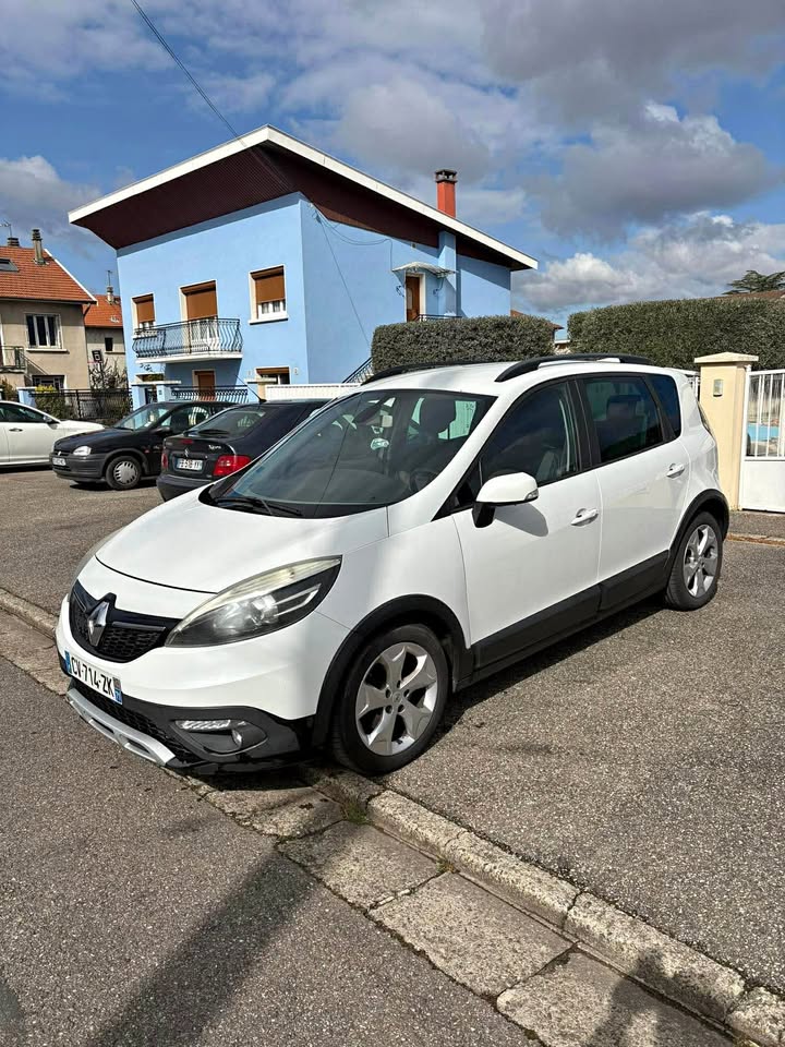 Renault Scénic 2014 — photo 1